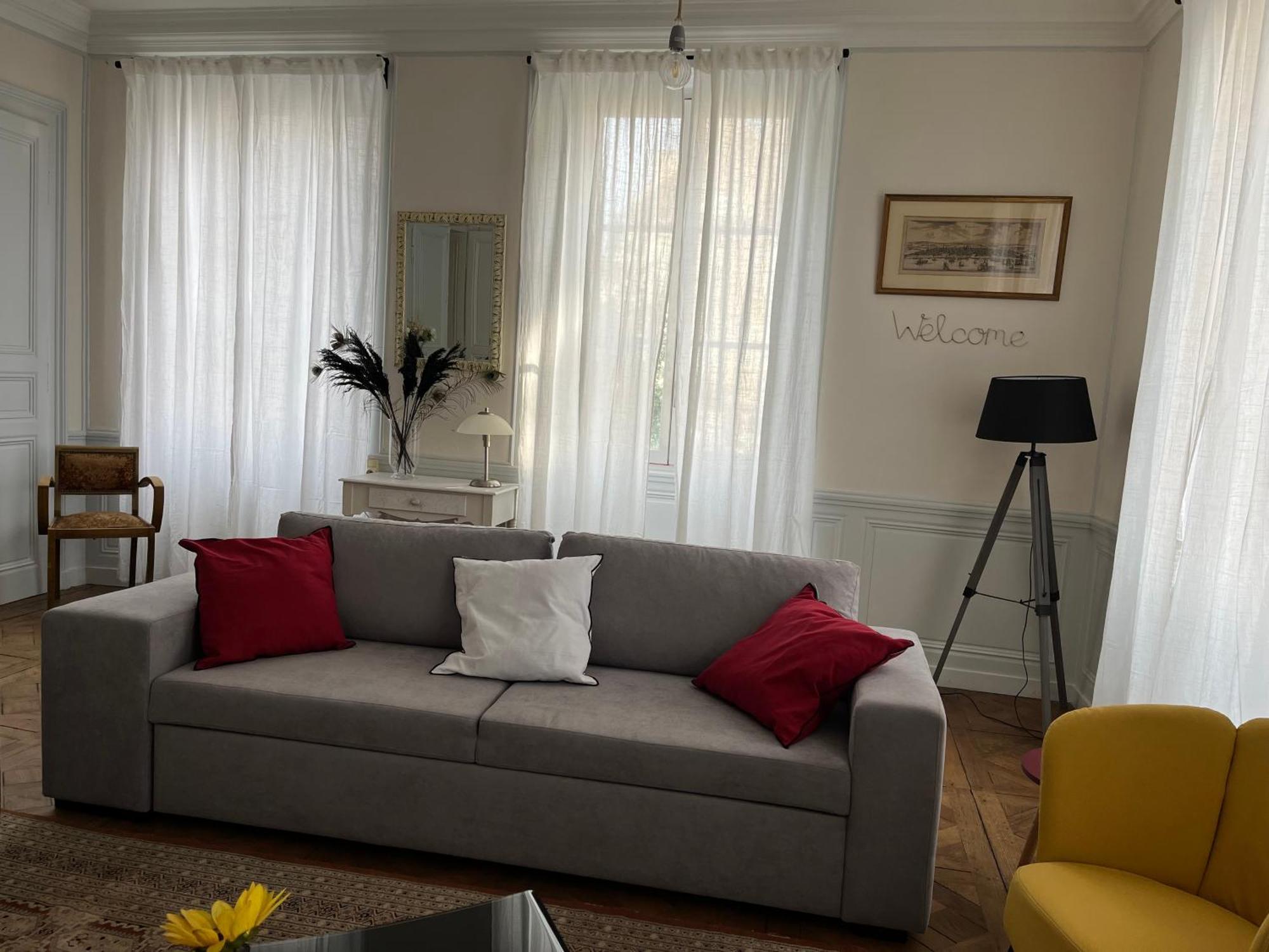 La Villa Louana 1 Appartement 160M2 Sobriete,Elegance En Coeur De Ville Aubusson  Exterior foto