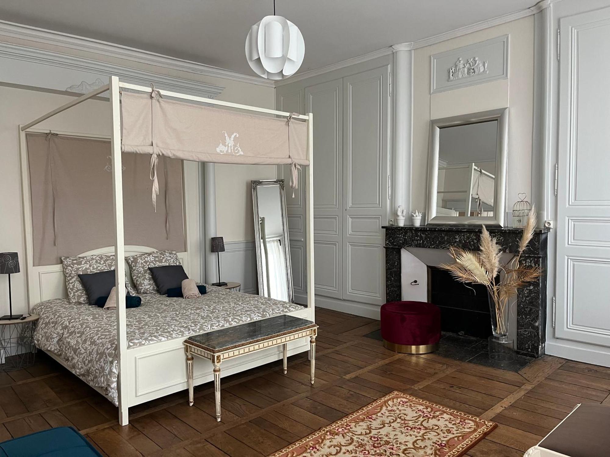 La Villa Louana 1 Appartement 160M2 Sobriete,Elegance En Coeur De Ville Aubusson  Exterior foto